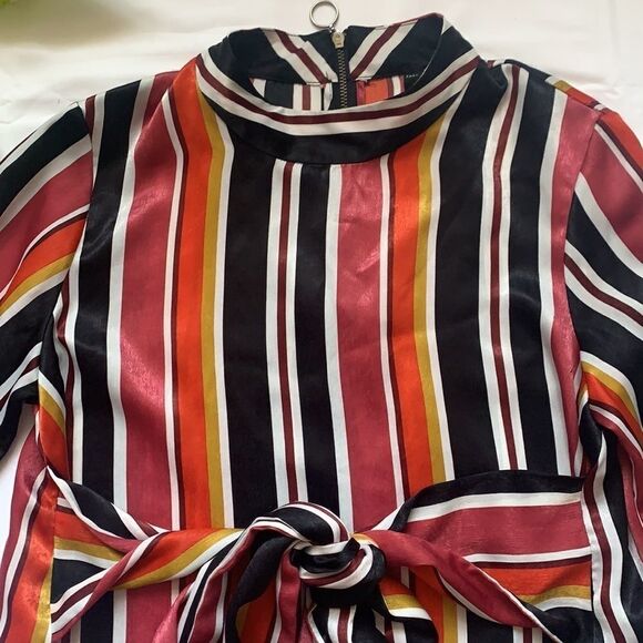 🔥ZARA Multicoloured Striped Top with Tie Belt🔥 - Picture 3 of 10